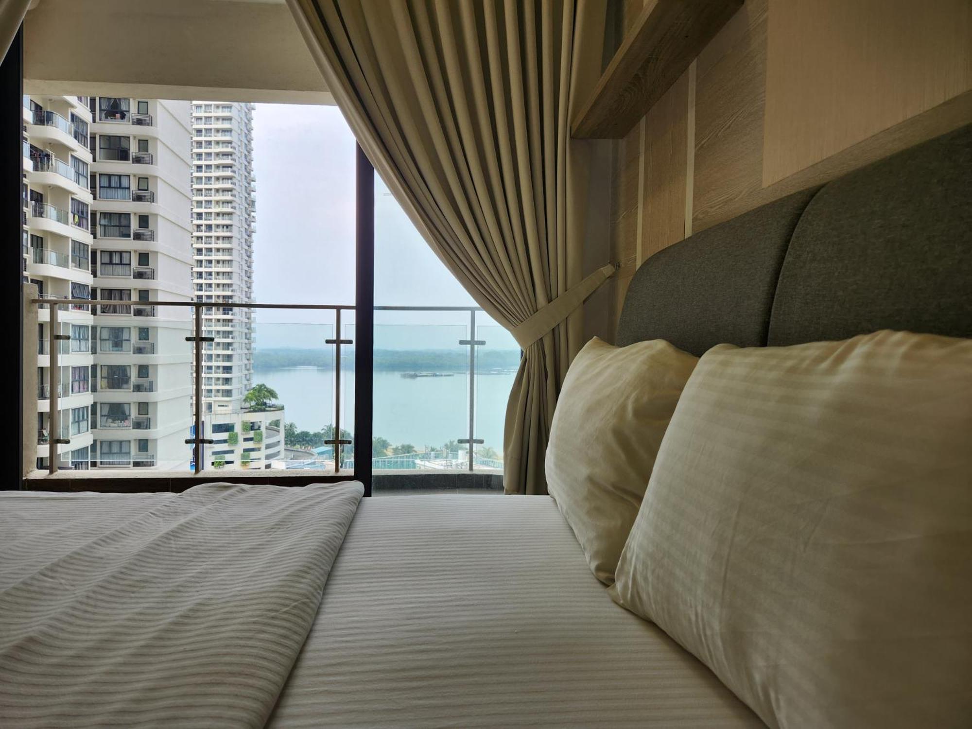 Country Garden Danga Bay By Widebed Jb Hotel Johor Bahru Bagian luar foto